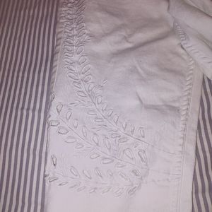 White Christina V jeans/ capris sz 16